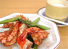 手造り豆腐・アスパラとエビカニのピリ辛炒め
